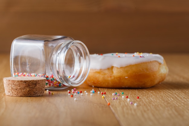 Donut met nonpareils