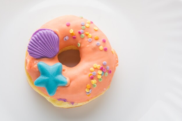 Donut op een bord, donut