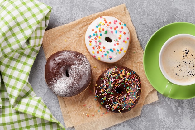 Donuts en koffie