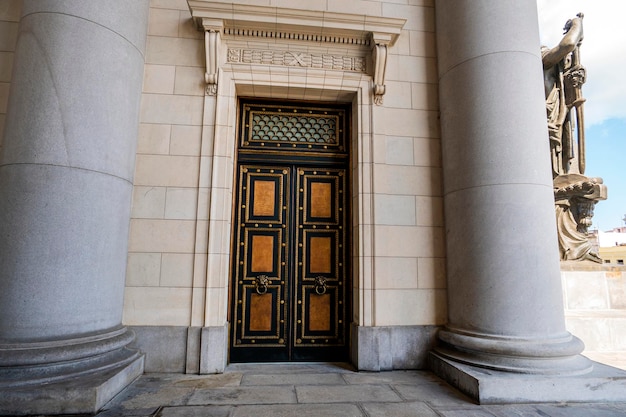 Door entrance to the Cuban Capitol Havana