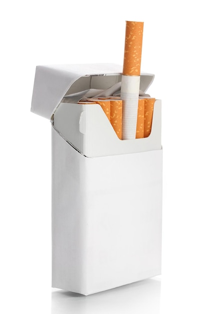 Doos van sigaretten geïsoleerd op een witte