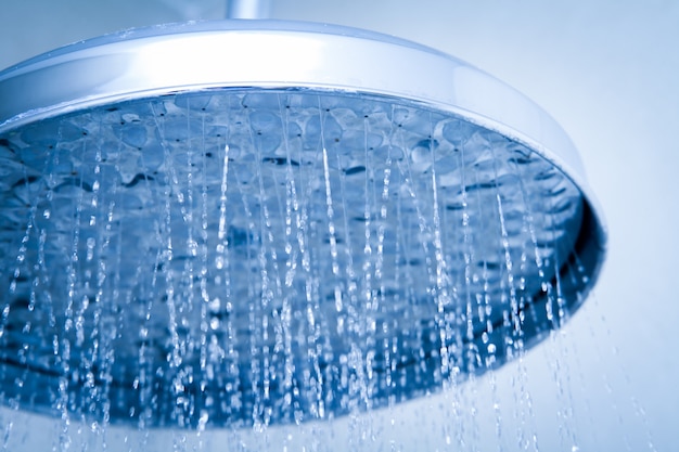 Douche en badkamer in het hotel