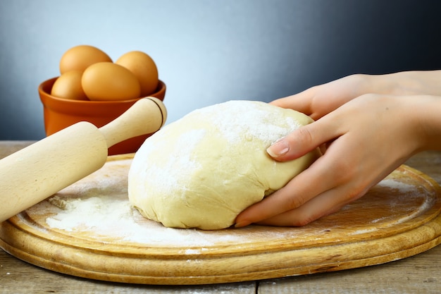 Dough in a composition with kitchen accessories