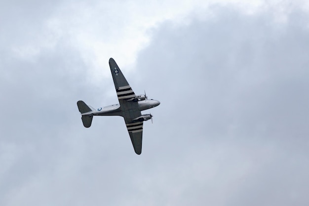 Douglas DC3 tijdens de vlucht