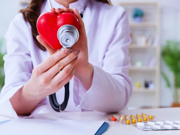Download gratis foto's van cardiologie- en hartgezondheidsconcepten