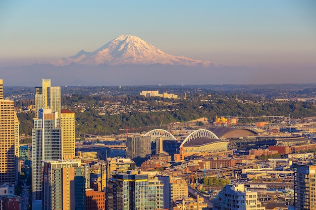 Downtown Seattle skyline stadsgezicht in de Verenigde Staten van Amerika bij susnset