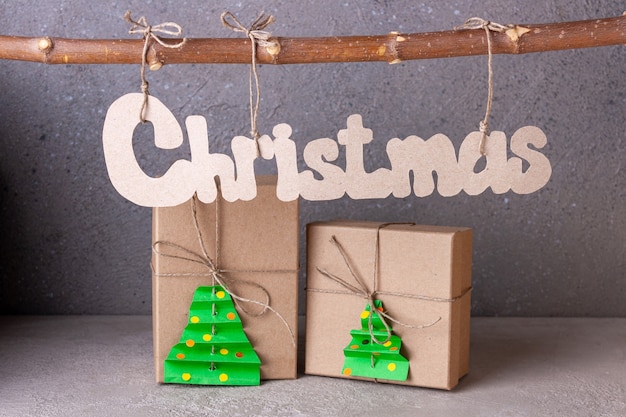 Dozen met kerstdecor