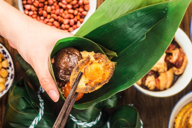 드래곤 보트 축제 중국 쌀 만두 고기 zongzi