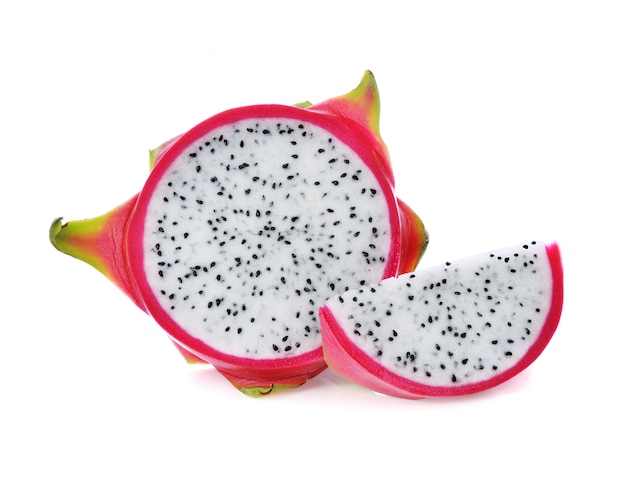 Dragon fruit geïsoleerd op wit