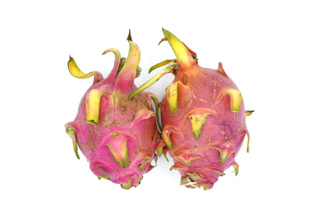 Dragon fruit op een witte achtergrond