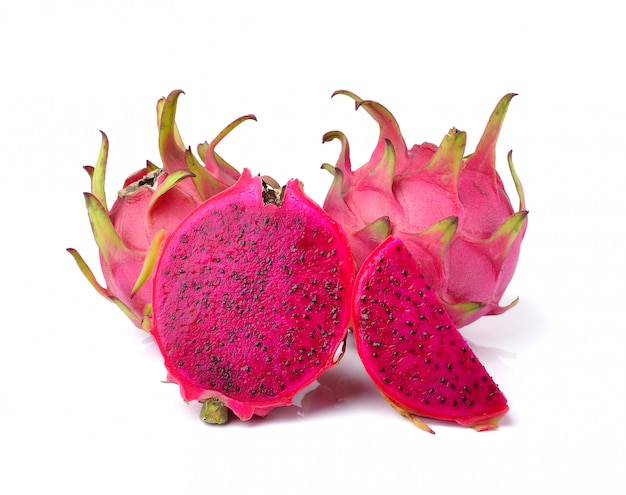 Dragon Fruit op witte ruimte wordt geïsoleerd die.