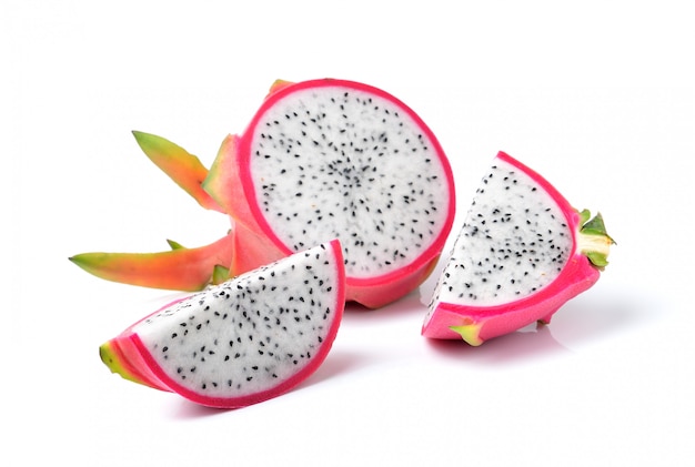 Dragon Fruit op witte ruimte wordt geïsoleerd die.