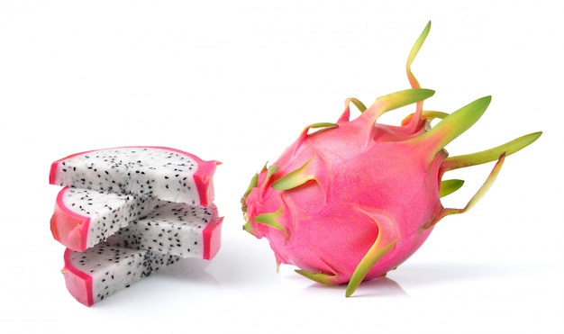 Dragon Fruit op witte ruimte wordt geïsoleerd die.