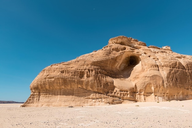 エジプトのシナイ砂漠のドラゴン山