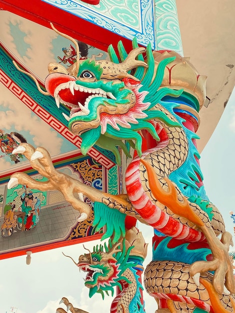 Dragon statue dragon symbol dragon Chinese is a beautiful Thai and Chinese architecture of shrine