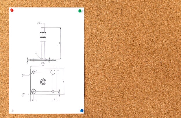 コルクの表面にボタンで描く