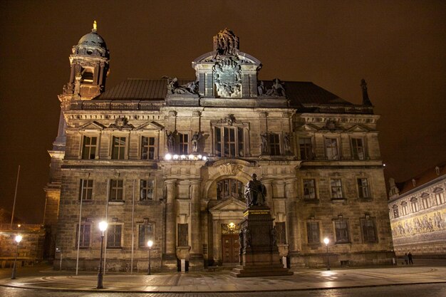 Dresden bij nacht Duitsland