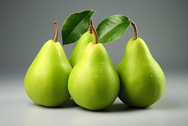 drie groene peren op een witte achtergrond