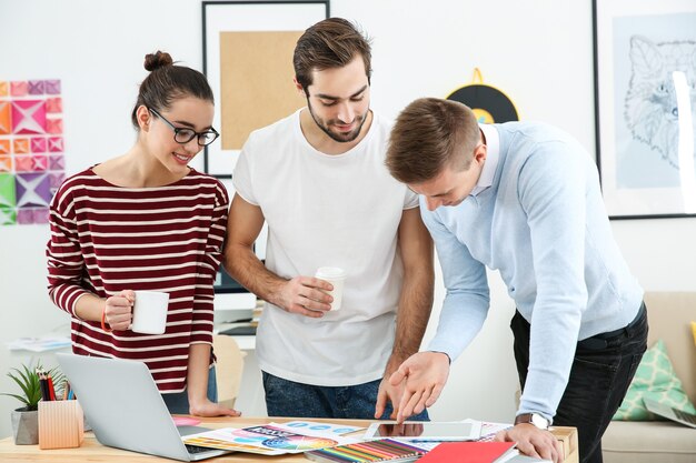 Drie jonge ontwerpers op de werkvloer