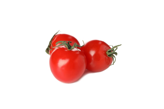 Drie verse tomaten geïsoleerd op wit