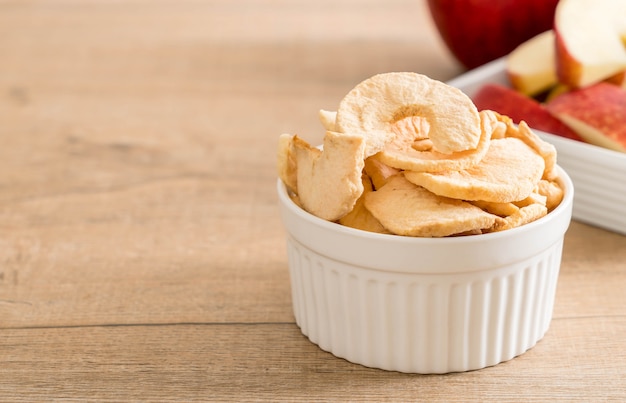 dried apple chips