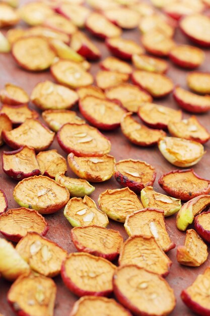 Dried apples