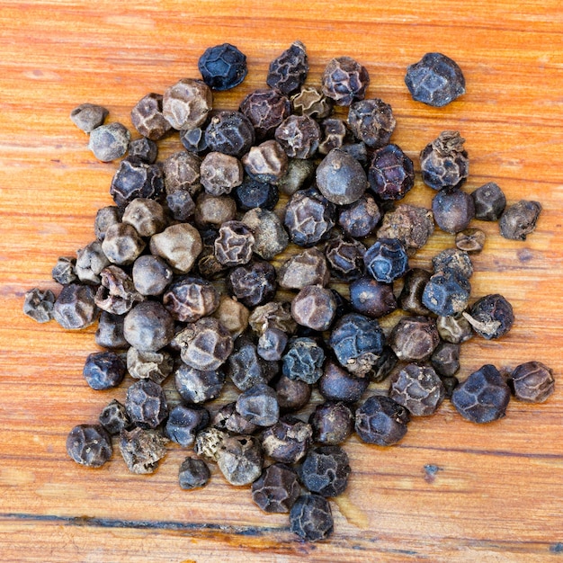 Dried black pepper seeds