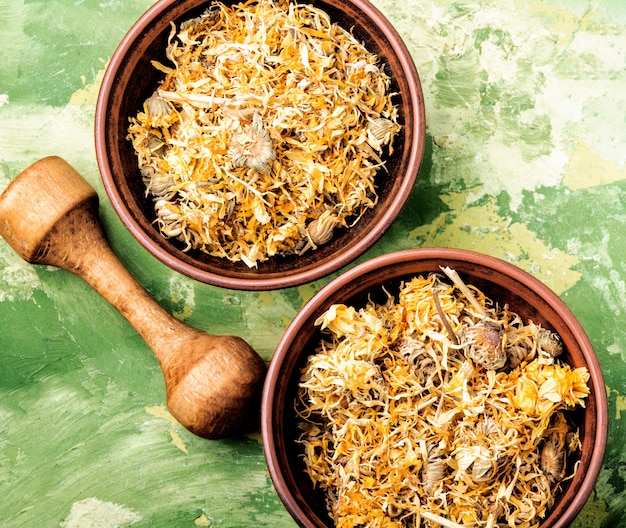 Dried calendula flowers