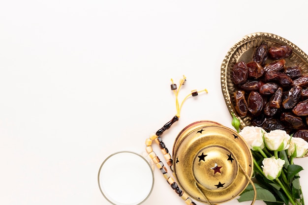 Dried dates with roses and lantern