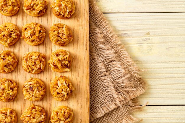 dried durian cracker