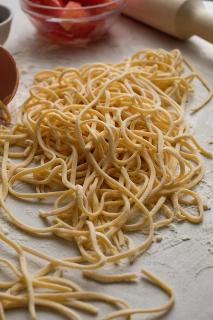 Dried egg noodles, Raw Fresh Spaghetti