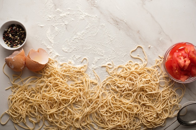 Dried egg noodles, Raw Fresh Spaghetti