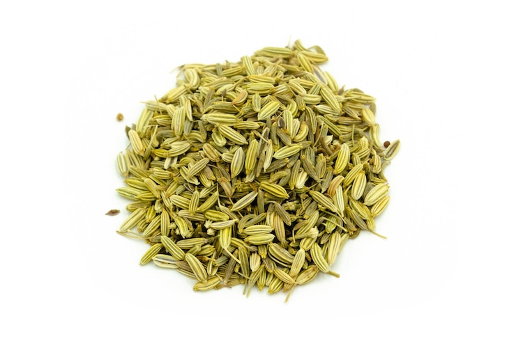 Photo dried fennel seed tea isolated on white background.