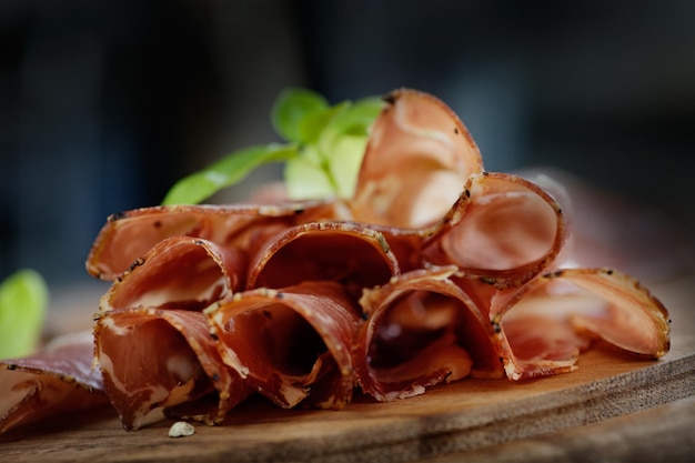 Foto salame di collo di maiale essiccato