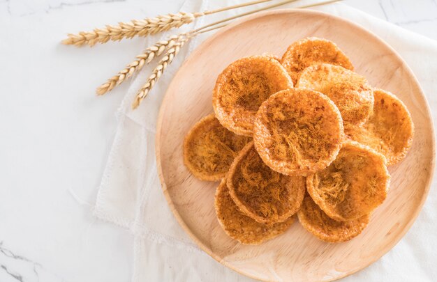 dried shredded pork on rice cracker