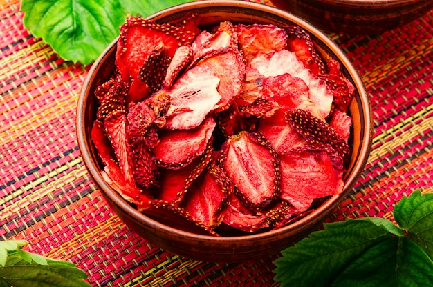 Dried strawberry slices