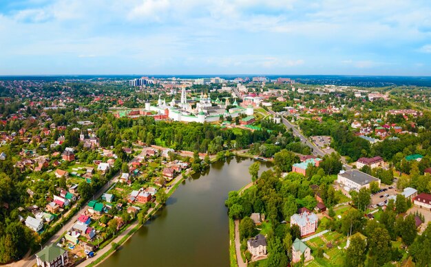 Foto drievuldigheidslavra in sergiyev posad, rusland