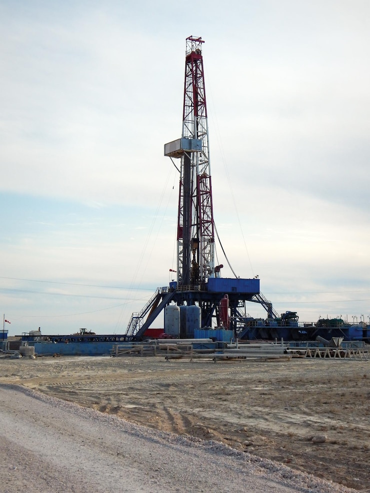 Photo drilling rig in the steppe kazakhstan mangistau region 10 september 2019 year