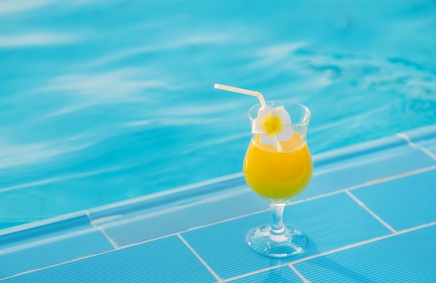 Bevi un cocktail in vacanza