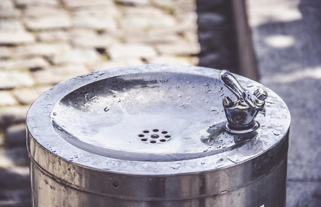 都市公園の水飲み場水飲み場