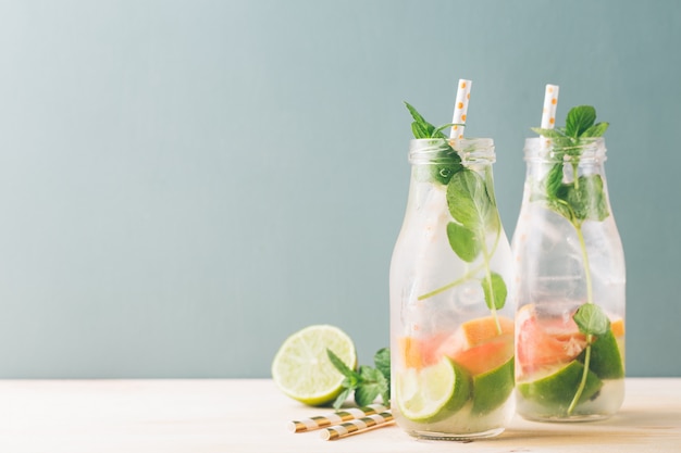 Drinking jar with citrus drink