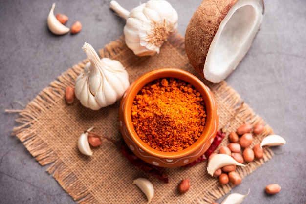 Droge knoflook chutney gemaakt van rode chilly en droge kokosnoot en lahsun die beroemd is in maharashtra