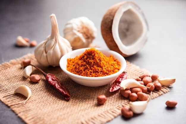 Droge knoflook chutney gemaakt van rode chilly en droge kokosnoot en lahsun die beroemd is in maharashtra