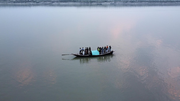 Drone-uitzicht op de Padma-rivier en de Hardinge-brug in Bangladesh