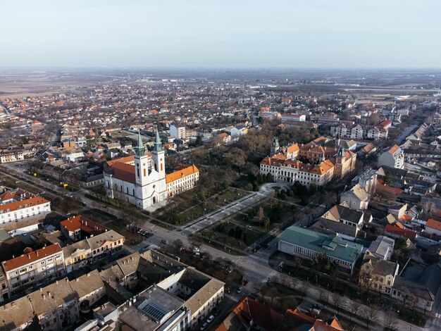 Фото Вид с дрона на городскую площадь и архитектуру сомбора воеводина регион сербии европа
