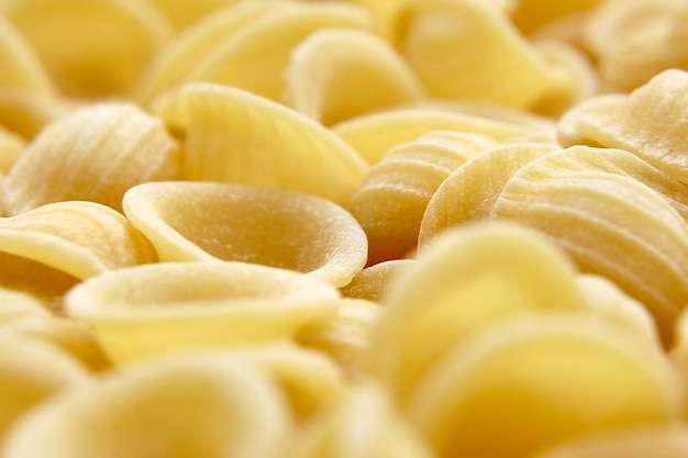 Droog ongekookte orecchiette pasta