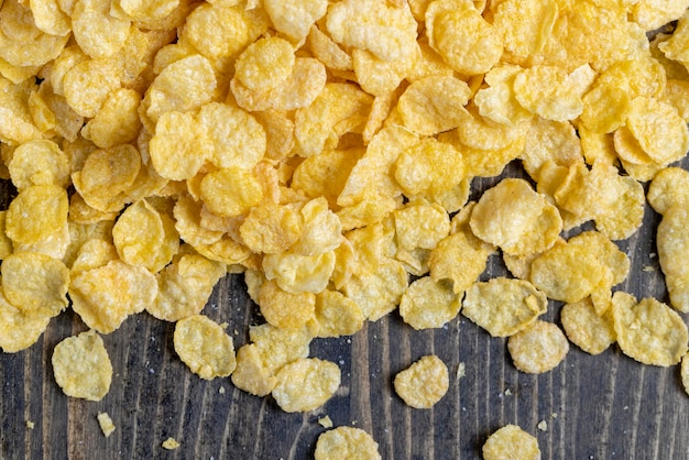 Droog ontbijt cornflakes van gele kleur close-up