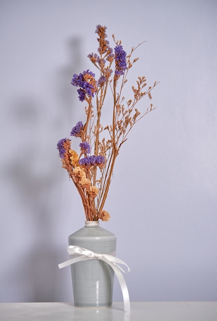 Фото Сухие цветы в вазе