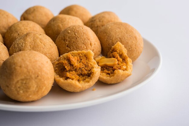 Dry fruit Kachori is small and round shape ball stuffed with masala and cashew etc, served with tomato ketchup and hot tea, Haldiram product