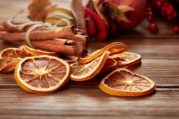 말린 과일과 크리스마스를 위한 공간 mulled